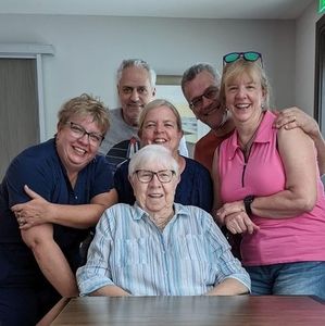 Meet your Posher, Sharon